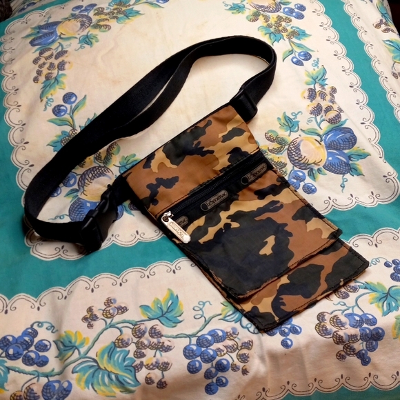 Lesportsac Bags Lesportsac Camo Flat Belt Bag Poshmark